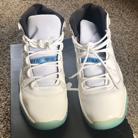 Legend blue Air Jordan 11’s size 7Y - Picture 2 of 4